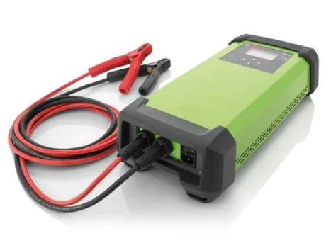 BOSCH DIAGNOSTICS Nabíječka baterií  (0 687 000 169)